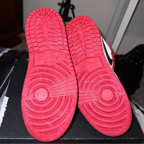 Jordan 1 High lost and found Size 13c - Picture 4 of 7